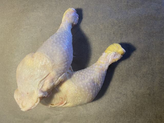Hühnerkeulen - Symbolfoto